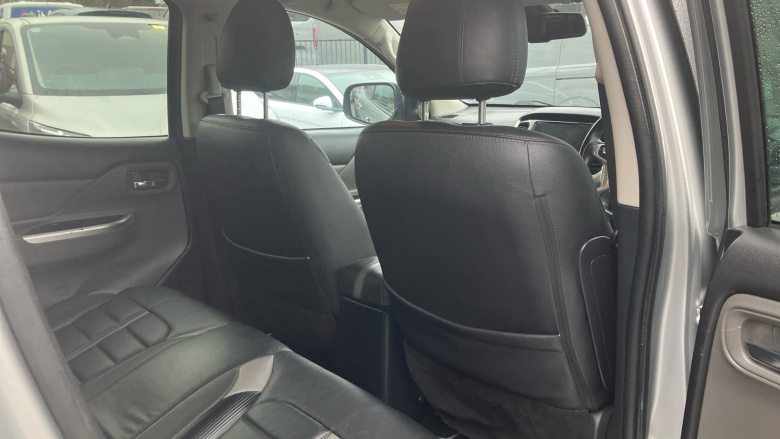 Mitsubishi L200 Lwb Lb Diesel Double Cab DI-D 178 Barbarian 4WD Auto